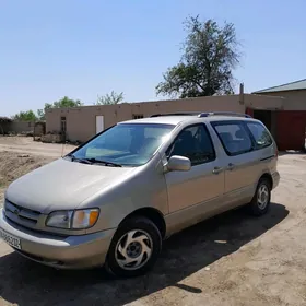 Toyota Sienna 2000