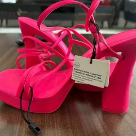 Босоножки Zara