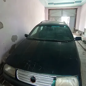 Volkswagen Passat 1993