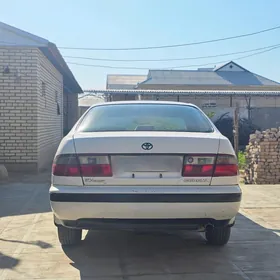 Toyota Corona 1995