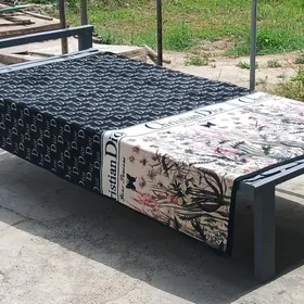 krawat диван