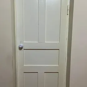 двери разные толстые