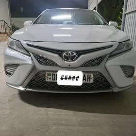 Toyota Camry 2018