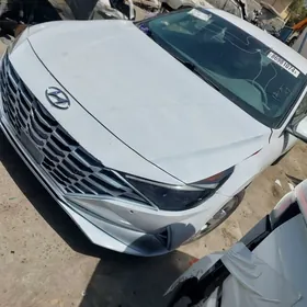 Hyundai Elantra 2022