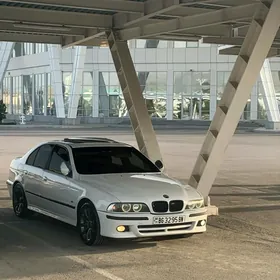 BMW E39 2001