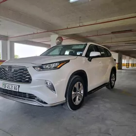 Toyota Highlander 2020