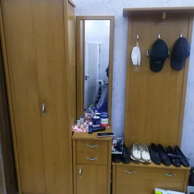 прихажая
