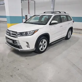 Toyota Highlander 2019