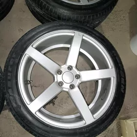 Teker Diska bilen 245/45 R19
