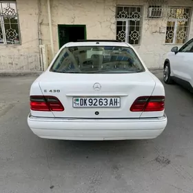 Mercedes-Benz E430 1999
