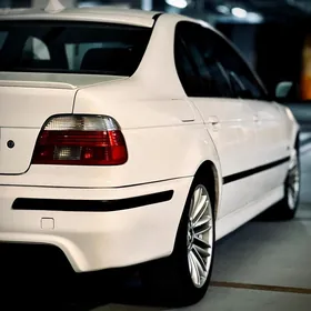 BMW E39 2001