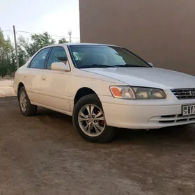 Toyota Camry 2000