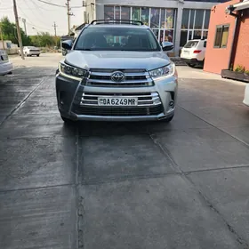 Toyota Highlander 2019