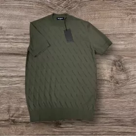Kiton tegelek yaka