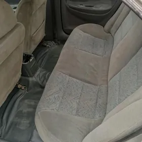 Daewoo Nubira 1998