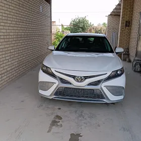 Toyota Camry 2022