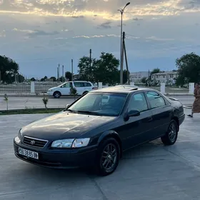 Toyota Camry 2000