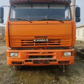 Kamaz 6520 2013