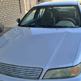 Nissan Cefiro 1995