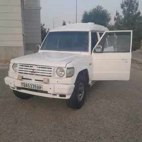 Mitsubishi Pajero 1997