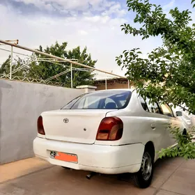 Toyota Echo 2001
