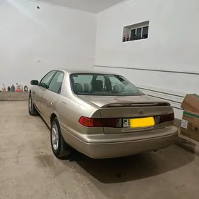 Toyota Camry 2001