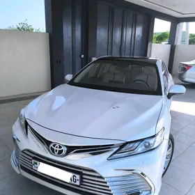 Toyota Camry 2022