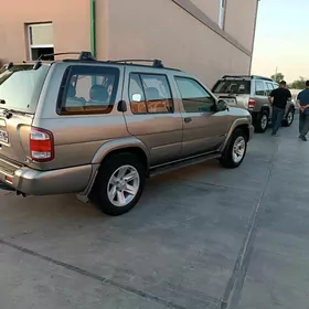 Nissan Pathfinder 2003