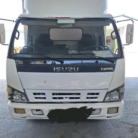 Isuzu Forward 2010