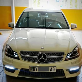 Mercedes-Benz C300 2010