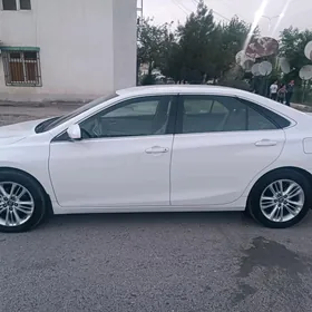 Toyota Camry 2017
