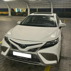 Toyota Camry 2022