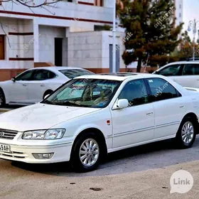 Toyota Camry 1999