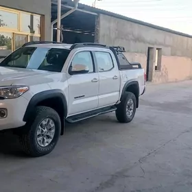 Toyota Tacoma 2017