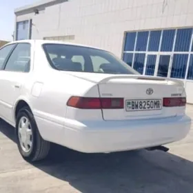 Toyota Camry 1999