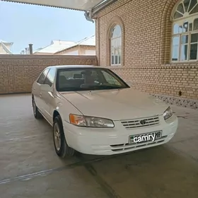 Toyota Camry 1999