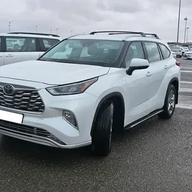 Toyota Highlander 2020