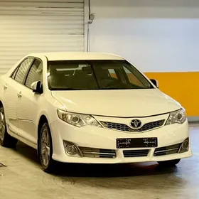 Toyota Camry 2014
