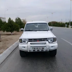 Mitsubishi Pajero 1998