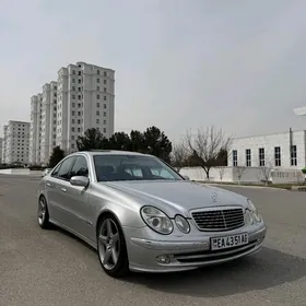 Mercedes-Benz E320 2003