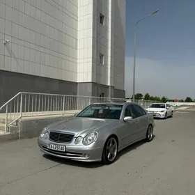 Mercedes-Benz E320 2003