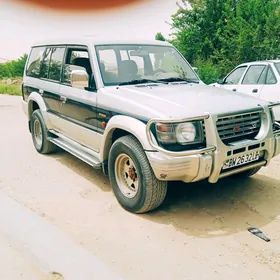 Mitsubishi Pajero 1995