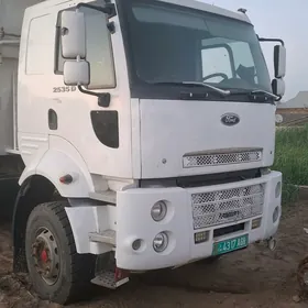 Ford Cargo 3535D 2013