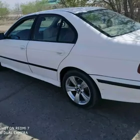 BMW E39 2001