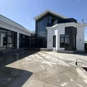EYESIÁNEW WILLA