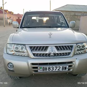 Mitsubishi Pajero 2005
