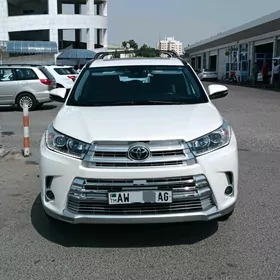Toyota Highlander 2019