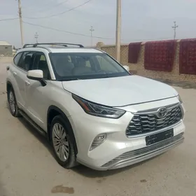 Toyota Highlander 2022