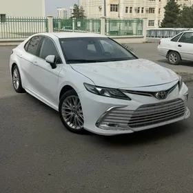 Toyota Camry 2020