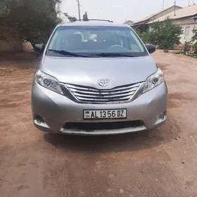 Toyota Sienna 2012